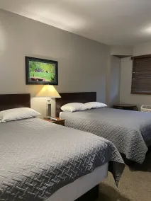 Plaza Inn - Image 3