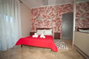 Marathos Paradise Seaside Retreat - Image 2