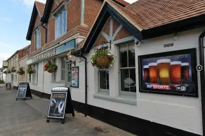 Crown & Anchor - Image 4
