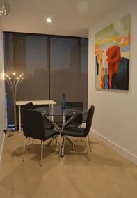 Vue on King William - Image 3