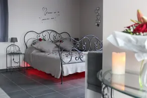 Au Plaisir Des Sens - Image 4