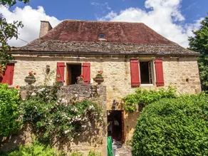 Spacious Farmhouse with Private Garden in Saint-Cybranet - Image 2