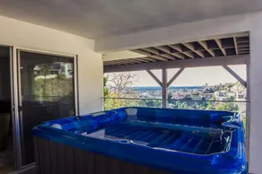 Vacation Dream Villa Stunning Views LA - Image 2