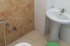 Polo Inn Guest House - Image 5