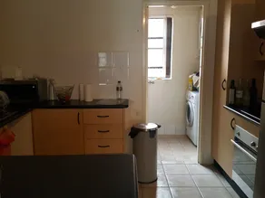 Central 2 bedroom apartment - Image 4