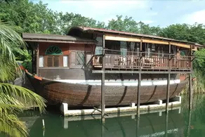 Momchailai River Retreat - Image 4