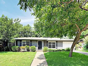 3br/2ba Remodeled Rosedale House 3 Bedroom Home - Image 3