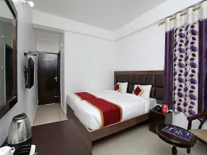 Hotel Galaxy by OYO Rooms - Image 2