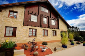 La Casa De Madera - Image 1
