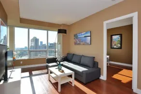Condos with Parking & Gorgeous View - Image 5