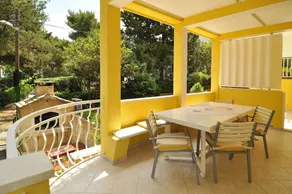 Apartments Tojcic, 1 min walk to the beach - Image 4