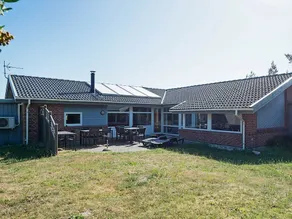 Lavish Holiday Home in Ringkøbing With Sauna - Image 5