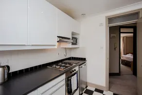 Bright, Modern 2 Bed in Maida Vale - Image 2