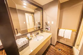 Ginowan Crystal Hotel - Image 2