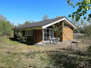 Serene Holiday Home in Saeby With Whirlpool - Image 3