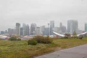 Calgary City View by Elevate Rooms - Image 3
