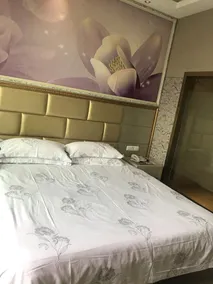 Jia Si Tai Hotel - Image 4