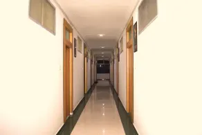 Hotel Parth - Image 2
