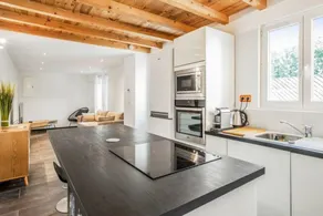 La Maison Ecully - Image 4