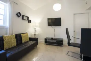 Hispaniola House by Royal Stays - Image 3