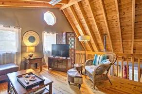 Table Rock Retreat - Spacious Private Pool Home In The Mountains 4 Bedroom Home by Redawning - Image 3
