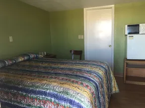Relax Inn Pleasanton - Image 3