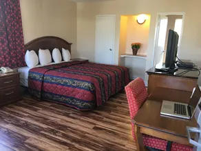 Civic Center Motel - Image 4