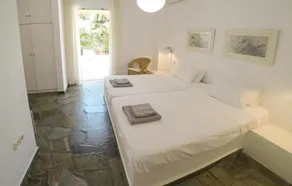 Beautiful Apartment In Porto Heli Ermioni With Wifi - Image 2