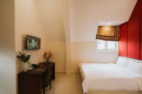 Himalaya Phoenix Hotel - Image 4