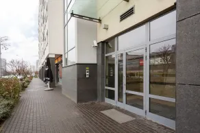 Apartment Jeziorańskiego by Renters - Image 5