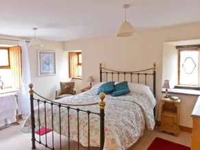 Topsy-turvy Cottage - Image 2