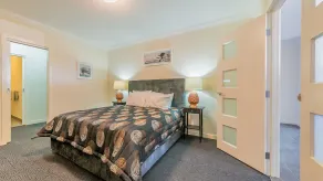 Thompson Avenue Apartments - 3 - Image 3