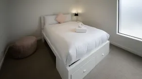 The Kew Apartment - Image 4