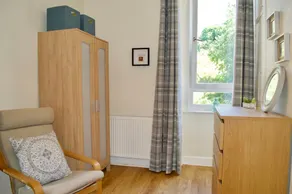 Stylish Apartment In Edinburgh - Image 3