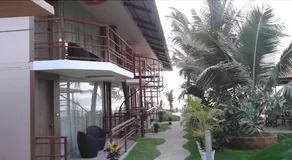 Boomerang Beach Resort - Image 5