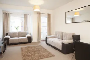 The Coliseum Apartments - Image 2