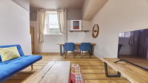 Host Stay The Old Courtroom Flat - Image 2
