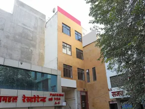 OYO 10328 Hotel Sanjay Palace - Image 4