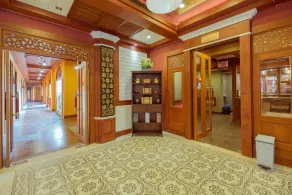 Floral Hotel Thapae Gate Chiangmai - Image 3