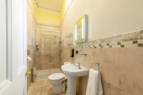 Charades Guest House - Image 4