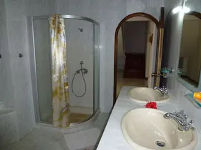 Chez Muriel Guest House - Image 5