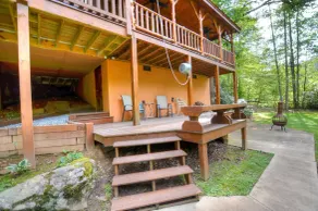 Cute On The Creek 1 Bedroom Cabin by Redawning - Image 5