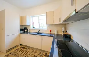 Amazing Home in Ist With 3 Bedrooms and Wifi - Image 4