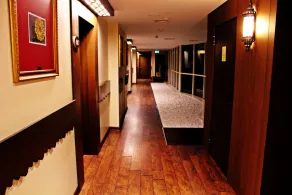 Saw Apartments - Image 5