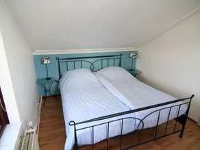Spacious Holiday Home With Dishwasher on Texel - Image 4
