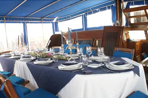 Boat and Breakfast - Image 4