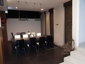 At One Inn Hualamphong - Image 5