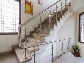 Oyo Rooms Sohna Road Premium - Image 2