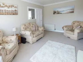 Cwtch Cottage - Image 2