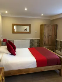 The Llinegar Inn - Image 2